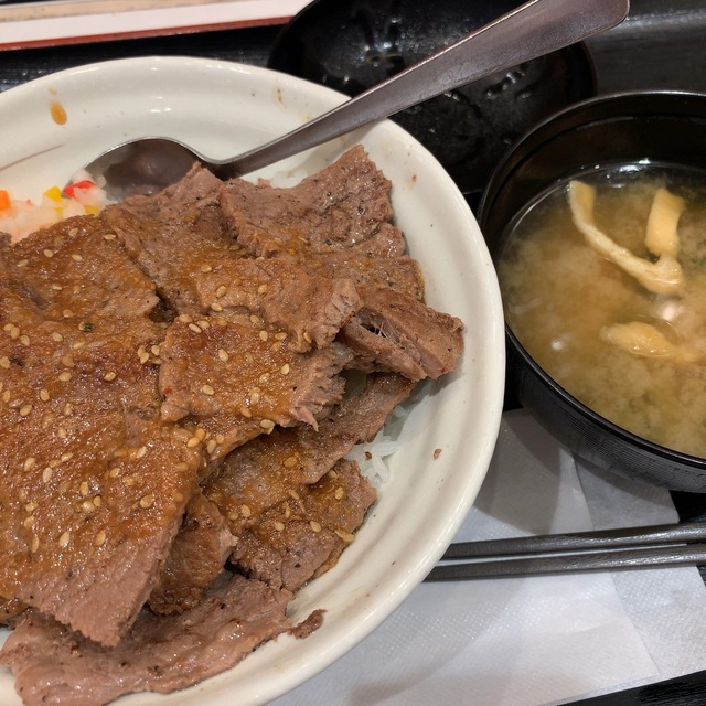 松屋 伊勢佐木町2丁目店 伊勢佐木長者町 牛丼 食べログ