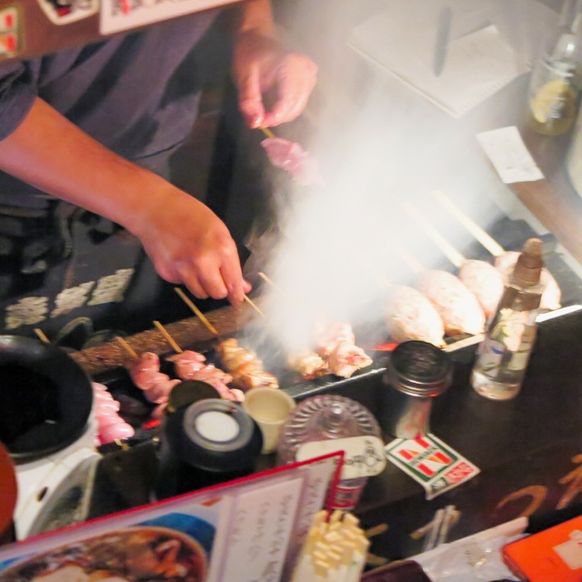 【保存版】東新宿駅の焼き鳥24選！フロア貸切◎スタイリッシュ◎おしゃれ◎で仕事帰りの一杯から大人数での宴会にも使えるお店をグルメライターが紹介