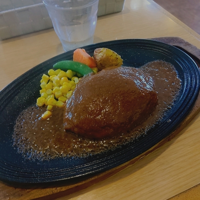 ハンバーグ オニオン 鳥栖店 - 田代(ハンバーグ)の写真(食べログが提供するog:image)