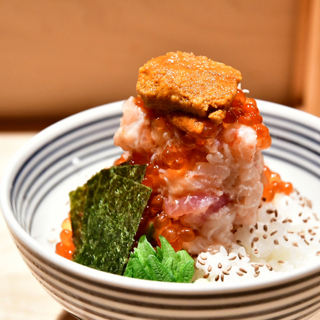 日本橋海鮮丼 つじ半 神楽坂店 飯田橋 海鮮丼 食べログ