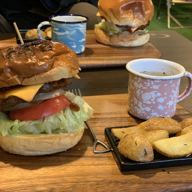 クラフターズキャンプ Crafter S Camp 南郷１８丁目 ハンバーガー 食べログ