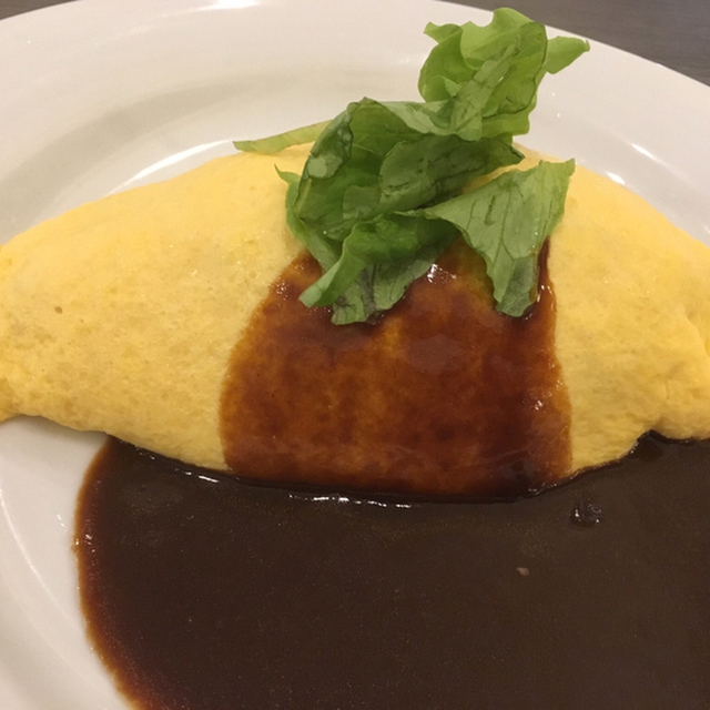 たまごの星 - 新富士(オムライス)の写真(食べログが提供するog:image)