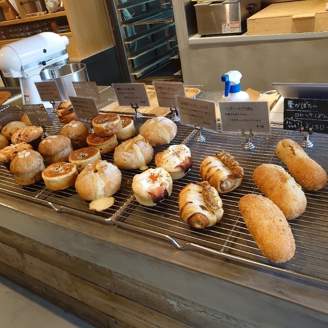 ヨフカシベーカリー イッコン Yofukashi Bakery Ikkon 姪浜 パン 食べログ