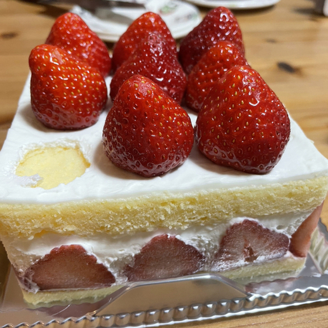 アトリエピロット Atelier Pilote 三越前 ケーキ 食べログ