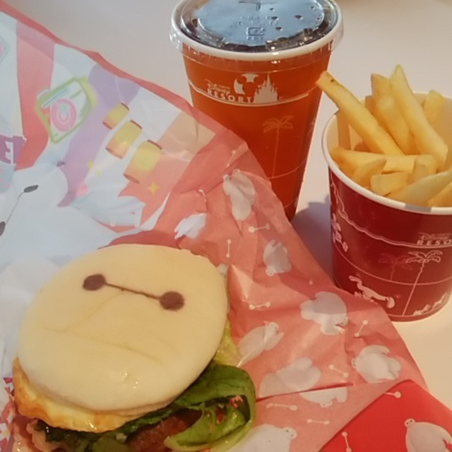 トゥモローランド テラス 東京ディズニーランド ステーション ハンバーガー 食べログ