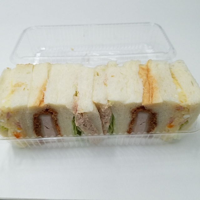 アレ フランス カフェ ダリア Allez France 麻布製パン 麻布十番 サンドイッチ 食べログ