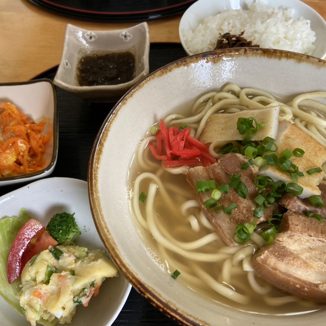 伊良部食堂ちゃんぷる - 宮古島市(定食・食堂)の写真(食べログが提供するog:image)