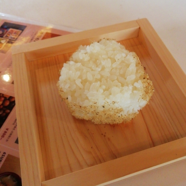 おむすびと汁と茶 6subi ムスビ 宮内 おにぎり 食べログ