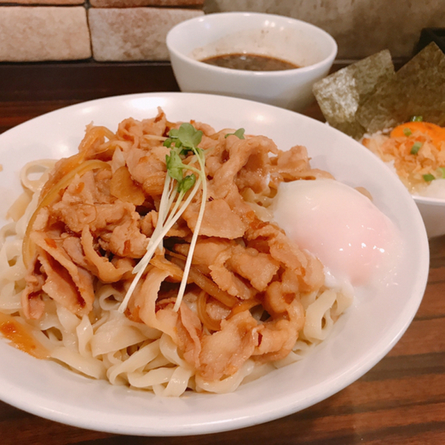 魁 肉盛りつけ麺 六代目 けいすけ 湯島店 - 湯島(つけ麺)の写真(食べログが提供するog:image)