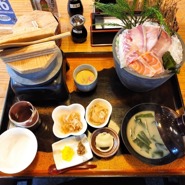 活魚 漁ま カツギョ リョウマ 知寄町三丁目 魚介料理 海鮮料理 食べログ