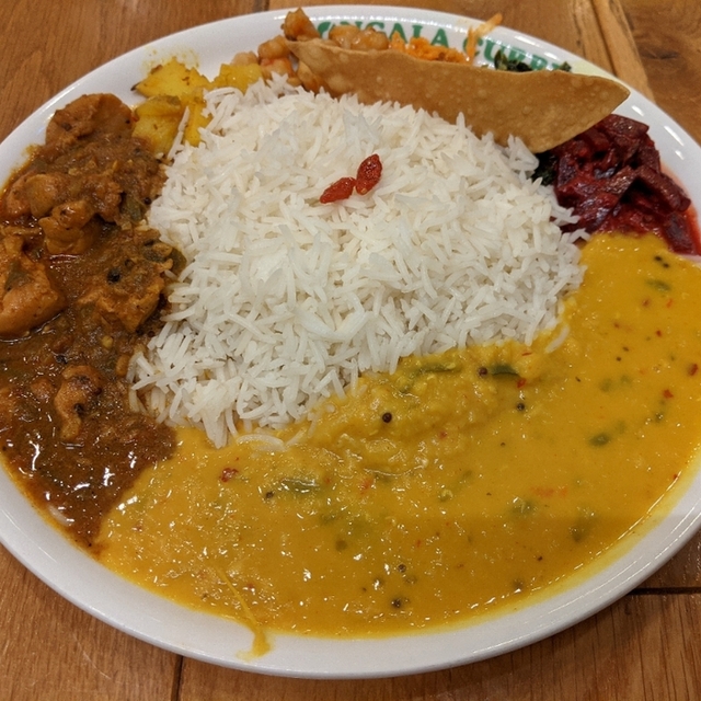 ポンガラカレー 阪急サン広場店 (梅田/カレーライス)