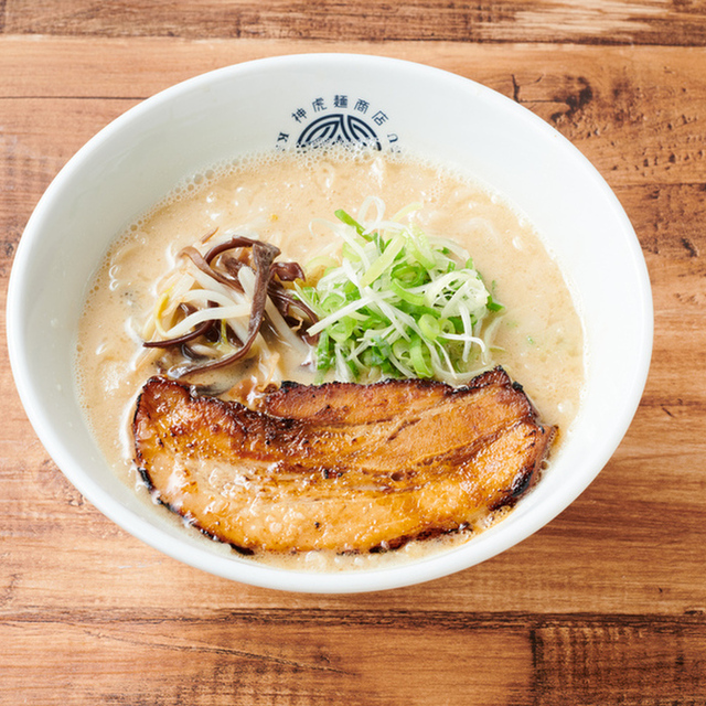 神虎 大阪駅前ビル店 東梅田 ラーメン 食べログ