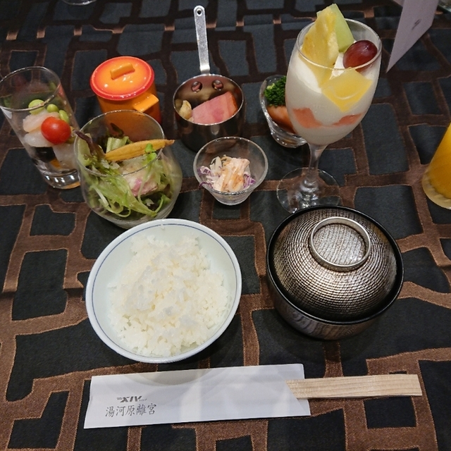 ボールルーム 湯河原 バイキング 食べログ