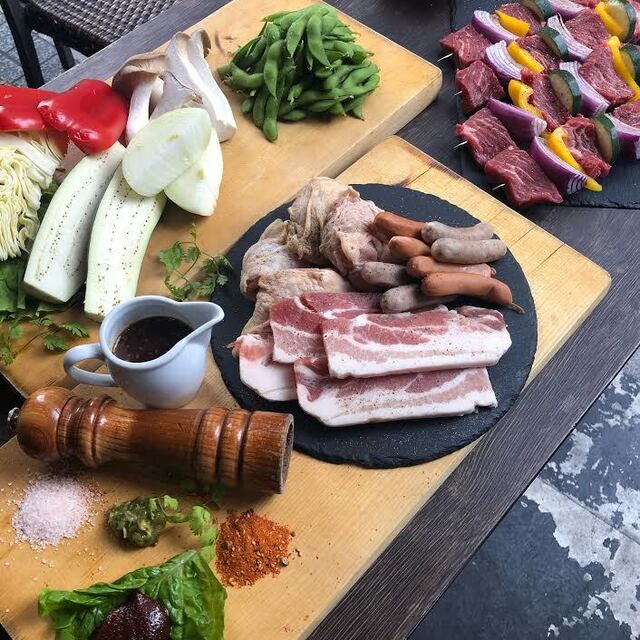 ミツバチ Mitsubachi 国際センター ダイニングバー ネット予約可 食べログ