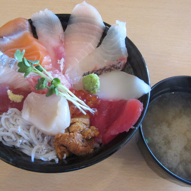 海鮮処 海門(かいもん) - 那珂湊(海鮮丼)の写真(食べログが提供するog:image)