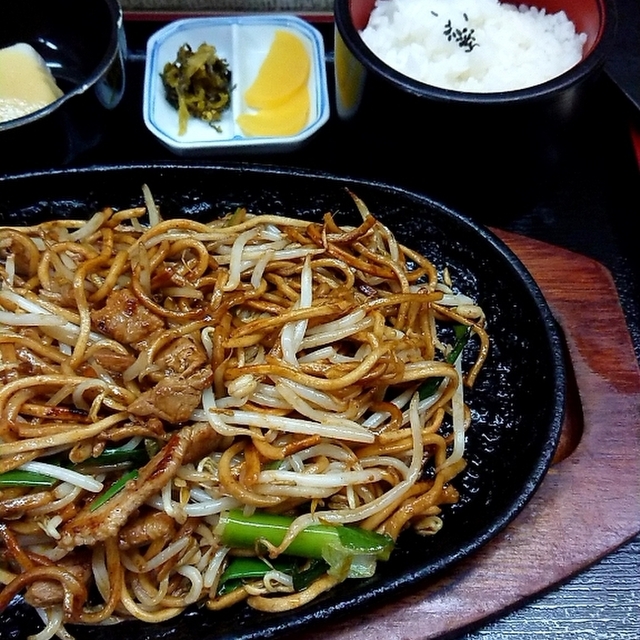 萬天楼 - 光岡(焼きそば)の写真(食べログが提供するog:image)