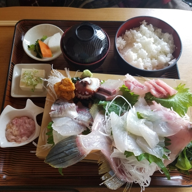魚屋の磯料理 まるとし 竹岡 魚介料理 海鮮料理 食べログ