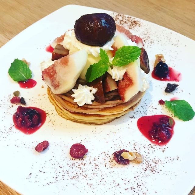 プール トア Pour Toi 高坂 カフェ 食べログ