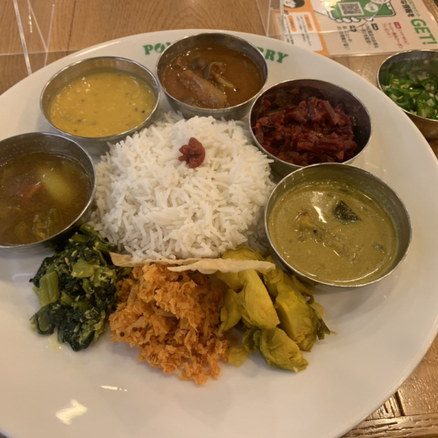 ポンガラカレー 阪急サン広場店 (梅田/カレーライス)