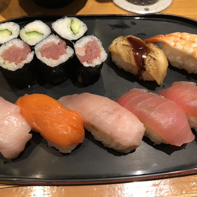 ひまわり寿司 新都心店（回転寿司） - 新宿（回転寿司）の写真（食べログが提供するog:image）