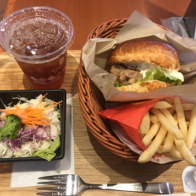 Becker's 舞浜店(ベッカーズ) - リゾートゲートウェイ・ステーション(ハンバーガー)の写真(食べログが提供するog:image)