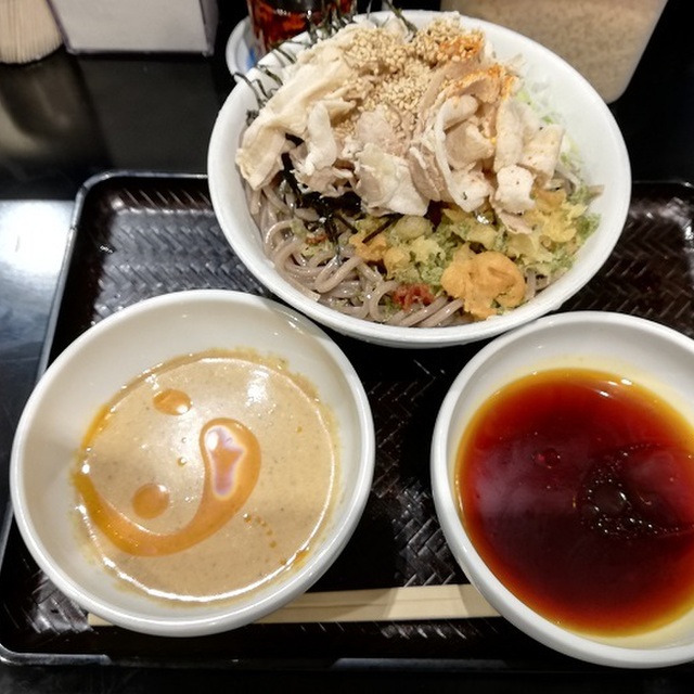 なぜ蕎麦にラー油を入れるのか 渋谷店 渋谷 そば 食べログ