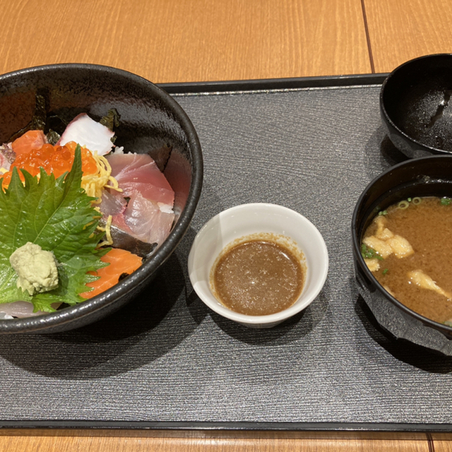21年版 博多空港 グルメならここ 福岡県出身の筆者おすすめの店15選 和食レストラン 焼きカレー ステーキ カフェまで 記念日にも アニーお祝い体験マガジン By ギフトモール