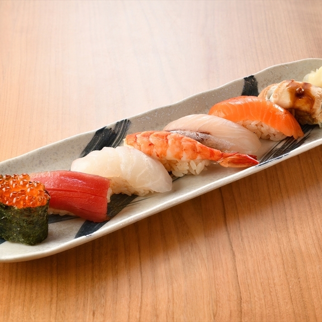 21年版 新宿三丁目で寿司ならここ 都内在住グルメライターおすすめの15選 コスパ 食べ放題 リーズナブル 高級店 ページ 4 4 アニーお祝い体験マガジン By ギフトモール