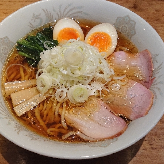 西荻燈(ニシオギトウ) - 西荻窪(ラーメン)の写真(食べログが提供するog:image)