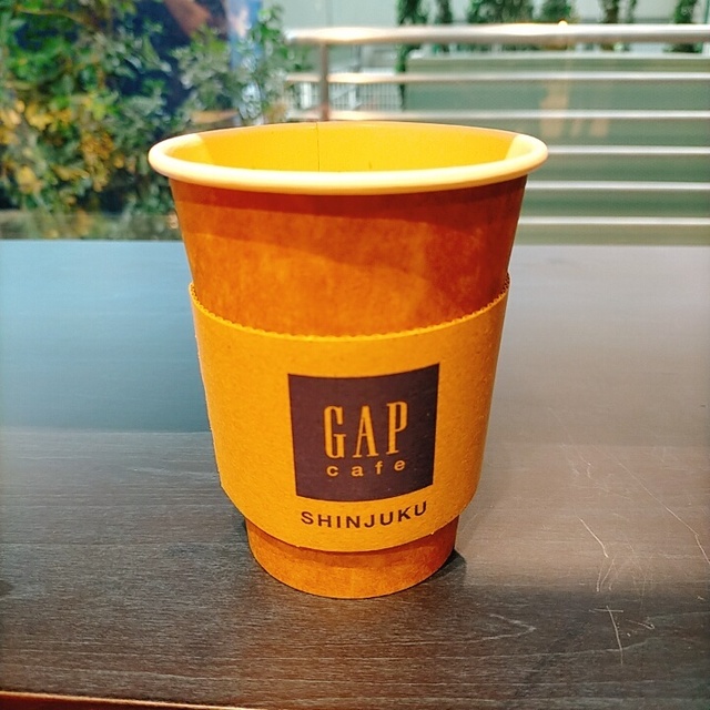 ギャップカフェ Gap Cafe 新宿 カフェ 食べログ