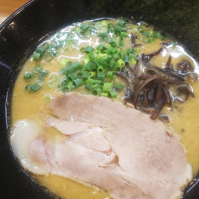 とんこつラーメン 千軒 - 亀有（ラーメン）の写真（食べログが提供するog:image）