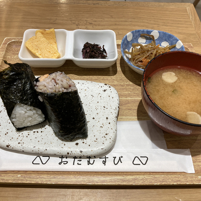 おだむすび 本店 新宿 おにぎり 食べログ