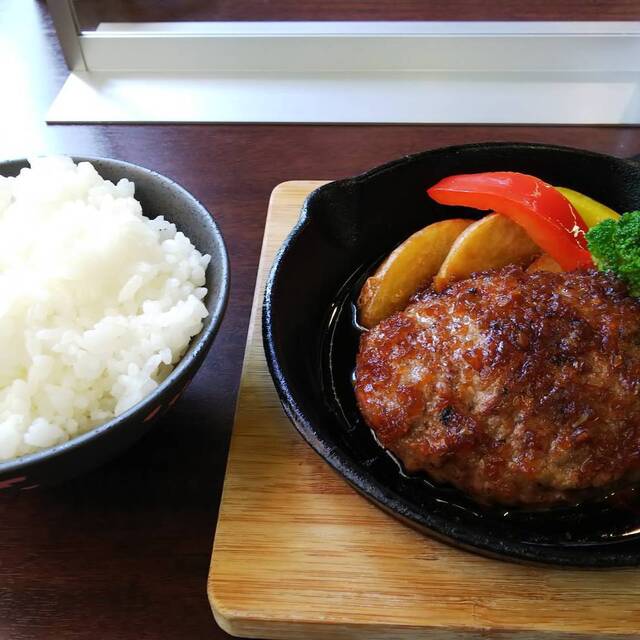 空のあお 海のあを Roti（空のあお 海のあを ロティ） - 野洲（ハンバーグ）の写真（食べログが提供するog:image）