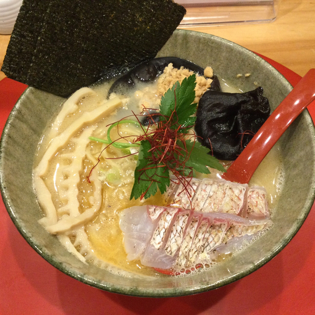 鯛らーめん 穂と花. - 周船寺（ラーメン）の写真（食べログが提供するog:image）