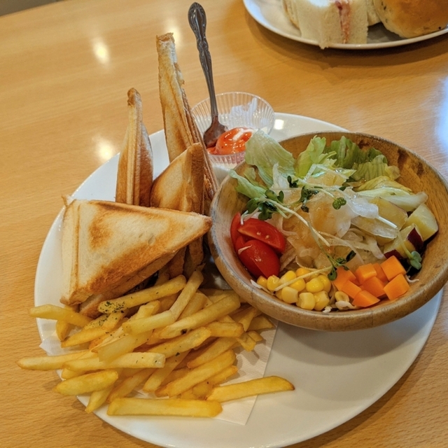 カフェ ボンボン Cafe Bombom 阿波富田 カフェ 食べログ