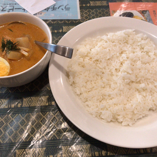 タイ風カレー スリヨタイ 北１２条 タイカレー 食べログ