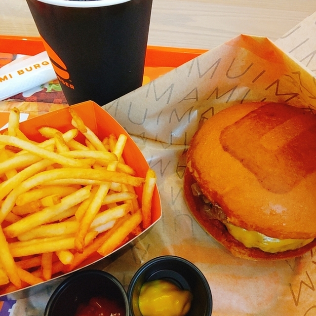 ウマミバーガー 錦糸町parco店 Umami Burger 錦糸町 ハンバーガー 食べログ