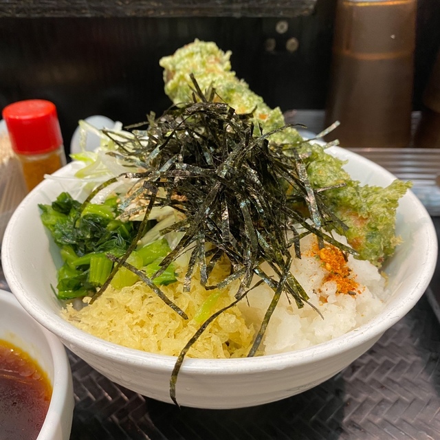なぜ蕎麦にラー油を入れるのか 新橋店 新橋 そば 食べログ