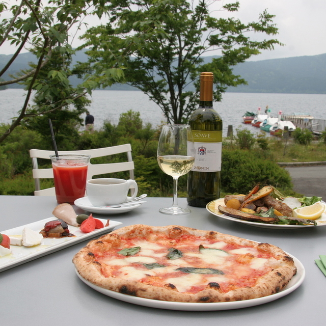 ラ テラッツァ 芦ノ湖 La Terrazza Ashinoko 旧店名 アクアパッツァテラス 箱根その他 ピザ 食べログ
