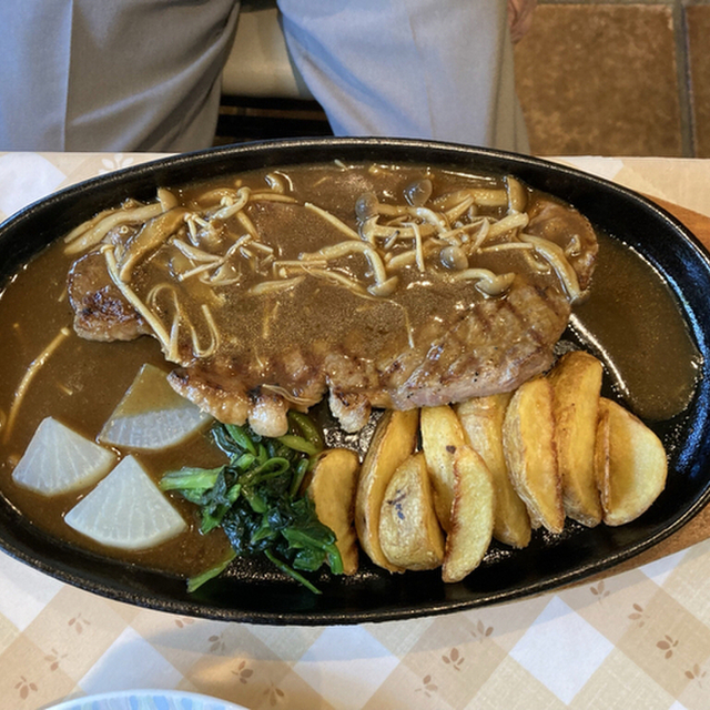 フットレスト - 高島平（洋食）の写真（食べログが提供するog:image）