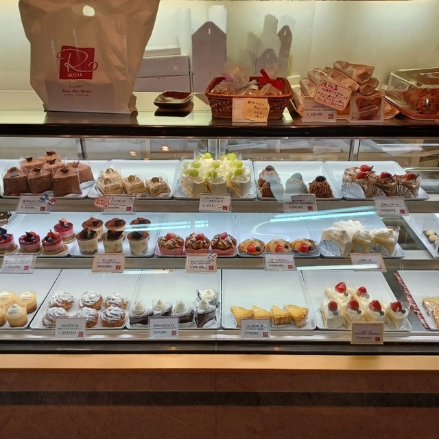 ローヤル Royal 三宮 神戸市営 ケーキ 食べログ
