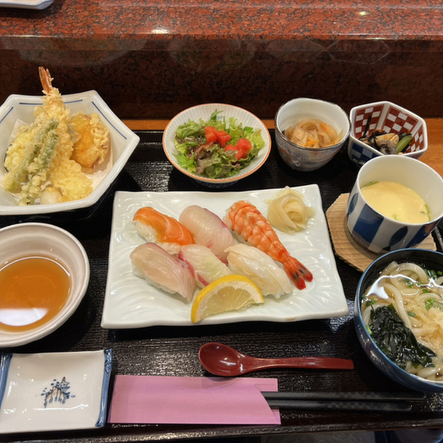 まつお（【旧店名】まつお寿司） - 相浦（寿司）の写真（食べログが提供するog:image）