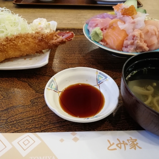 とみ家 - 西中通（魚介料理・海鮮料理）の写真（食べログが提供するog:image）