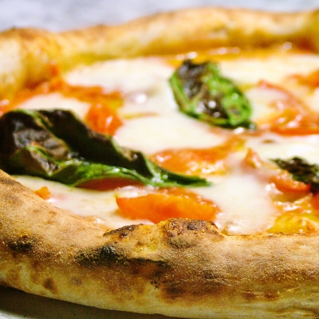 Pizzeria Capoli ピッツェリア カポリ 新宿 ピザ ネット予約可 食べログ