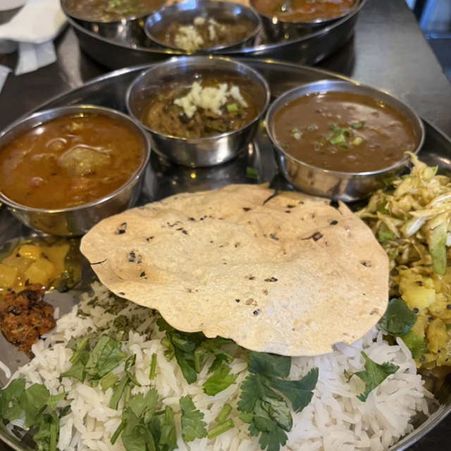 METHI (池ノ上/インド料理)