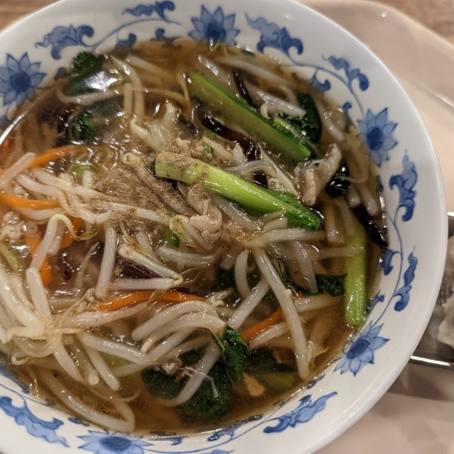 華麗なシマウマ 神奈川県】横浜赤レンガ倉庫にて崎陽軒のシウマイまんを食す