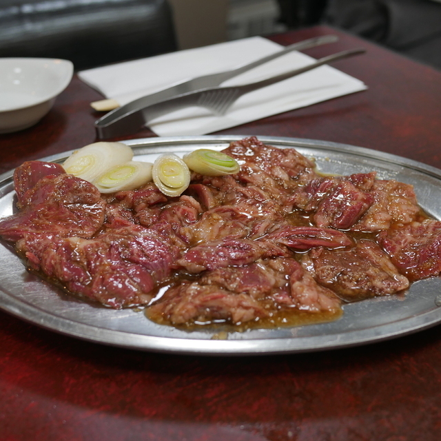 【保存版】新富町駅(東京都)の焼肉28選！特別な日のお祝いや大切な人との食事にもおすすめの個室完備の人気店を紹介【グルメライターが徹底ガイド】