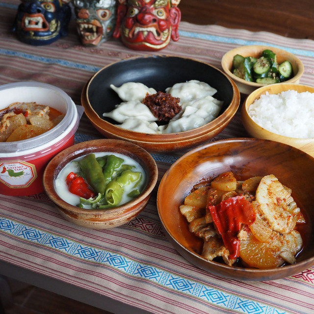 [食記] 辣油是飲料的不丹料理『ガテモタブン』