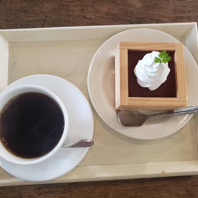 カヤ カフェ 神戸もとまち店（KAYA cafe） - みなと元町（カフェ）の写真（食べログが提供するog:image）