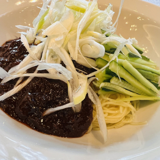 餃子の王様 龍吟 みなとみらい店 - 高島町（中華料理）の写真（食べログが提供するog:image）